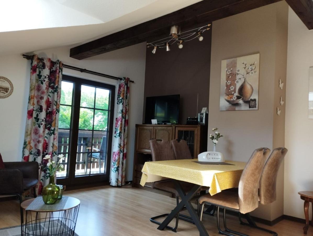 Ferienwohnung Pia Mettlach Bagian luar foto