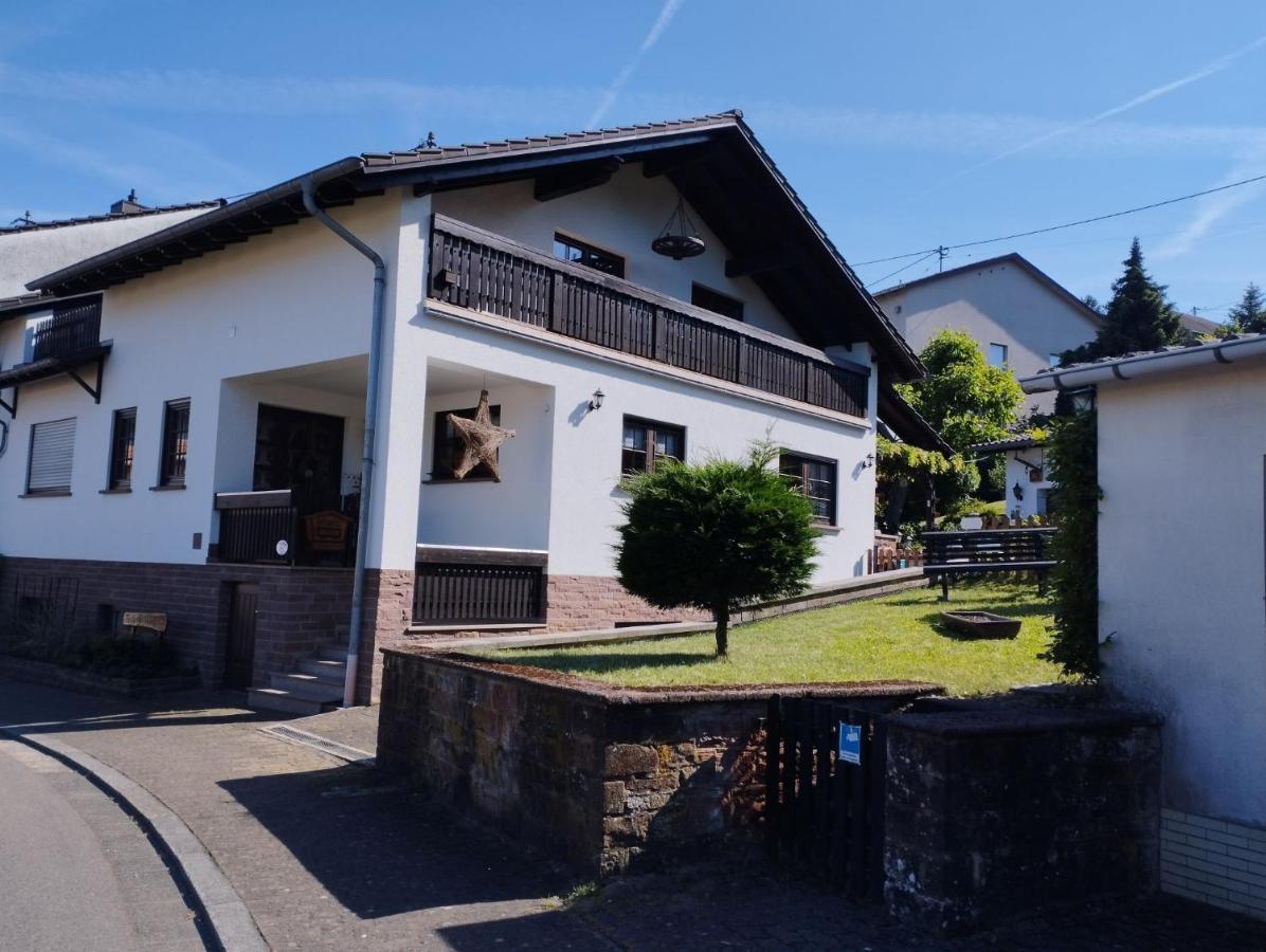 Ferienwohnung Pia Mettlach Bagian luar foto