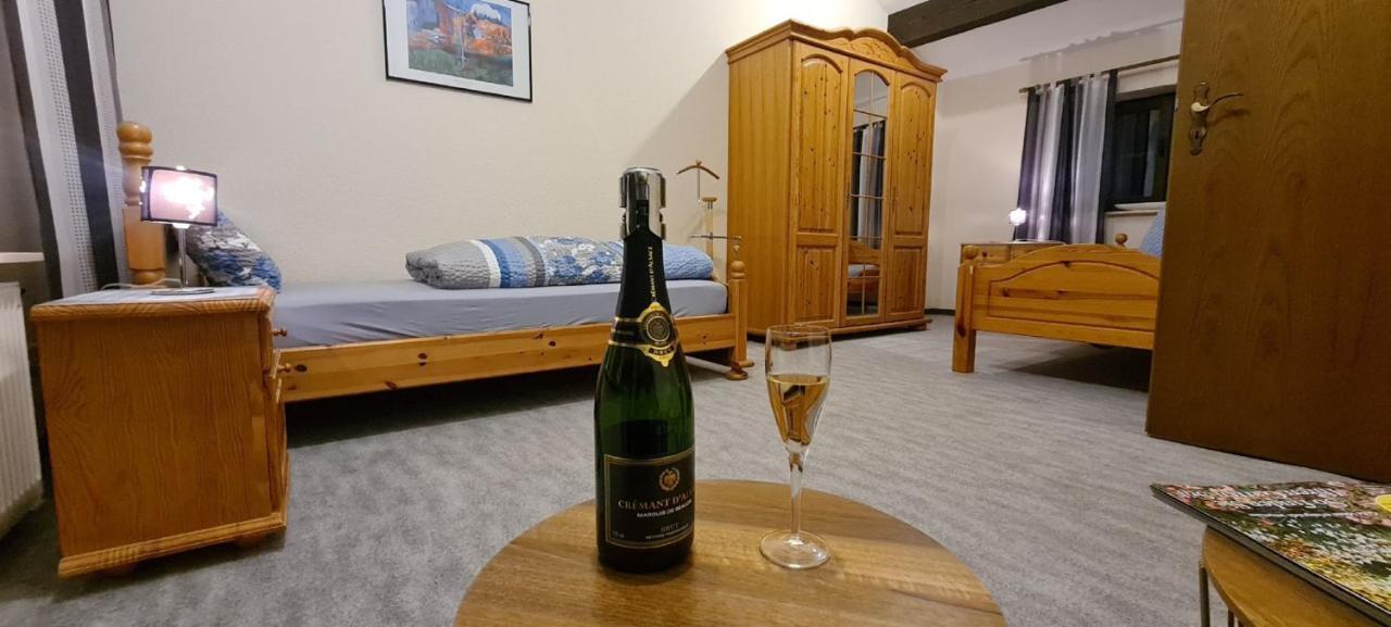 Ferienwohnung Pia Mettlach Bagian luar foto