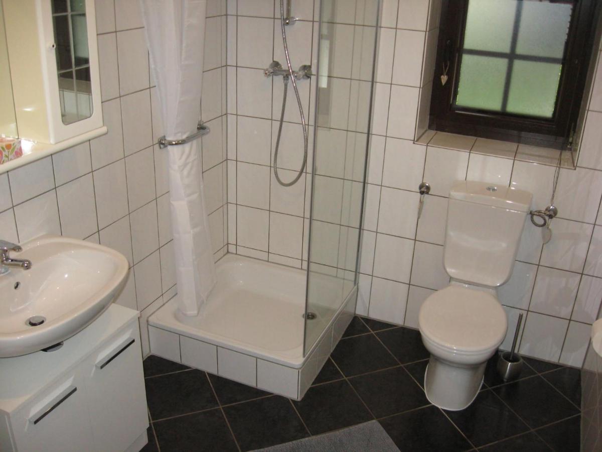 Ferienwohnung Pia Mettlach Bagian luar foto