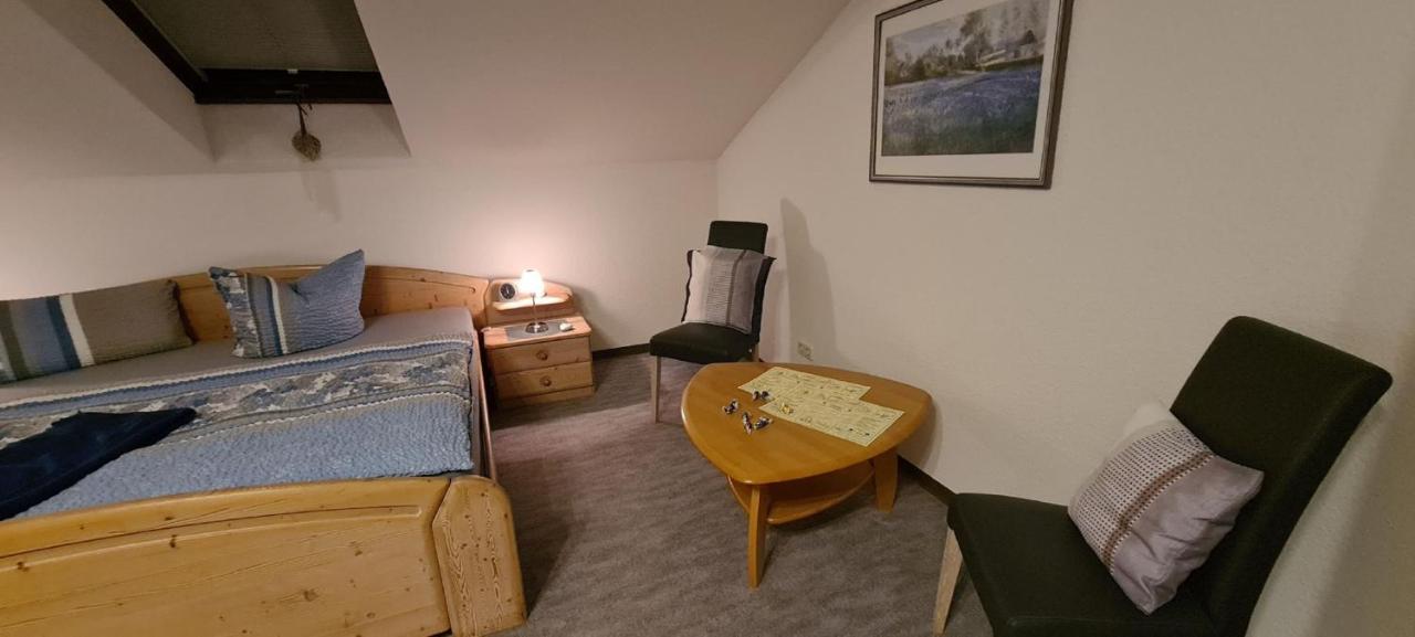 Ferienwohnung Pia Mettlach Bagian luar foto