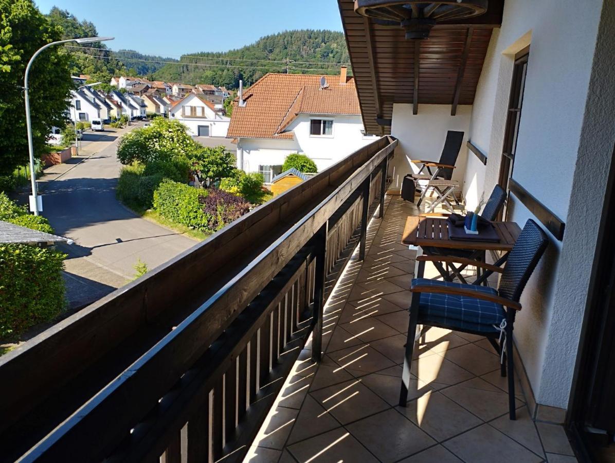 Ferienwohnung Pia Mettlach Bagian luar foto