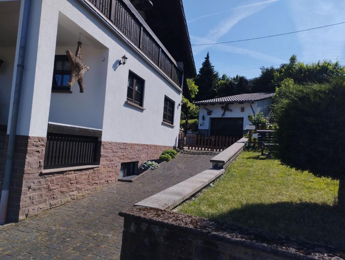 Ferienwohnung Pia Mettlach Bagian luar foto