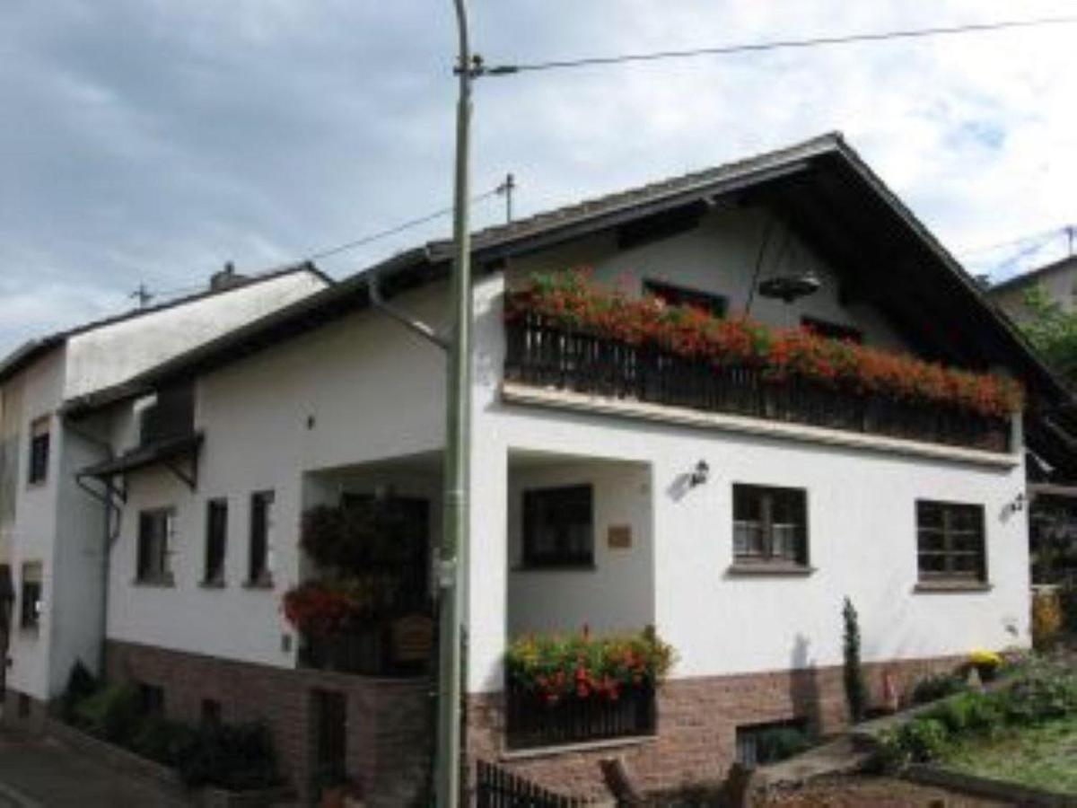 Ferienwohnung Pia Mettlach Bagian luar foto